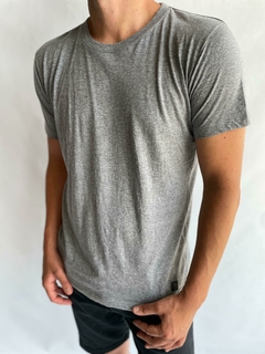 Remera Básica - tienda online