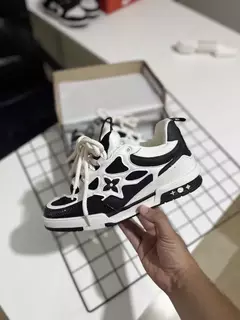 Louis Vuitton Preto/branco - comprar online