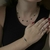 Choker Safira na internet