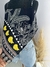 Blusa lenço fundo preto - detalhe banana na internet
