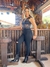 Calça hotpants preta com rasgo no joelho Lady Rock na internet