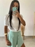 Blusinha Karina - Com botão atrás de brilho