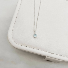 Colar pingente zircônia azul