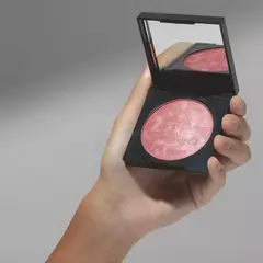 Blush Iluminador Make B. Marble Shine Rose 8g - comprar online