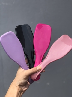 Escova de cabelo formato raquete - comprar online