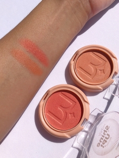 Blush Shine Up Mahav. na internet