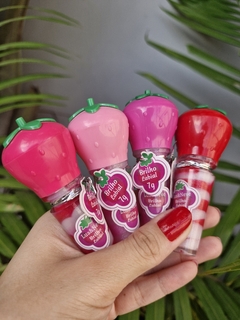 Gloss brilho labial morango - Lua e Neve