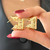 ARGOLA QUADRADA BOHO BANHADA A OURO 18K