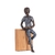 Escultura Menino No Muro na internet