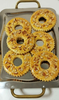 Aros de masa quebrada con almendras - comprar online