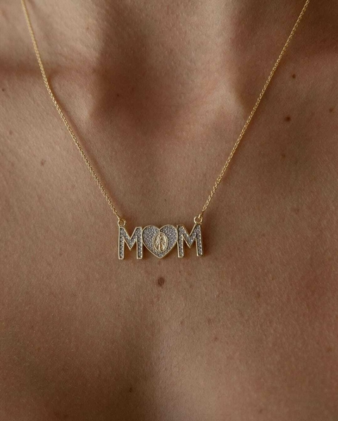 Colar Personalizado Mom com Coração