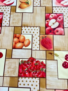 Toalha de Mesa PVC, Térmica, Plástica, Impermeável para 4 lugares 140x140 e 6 lugares 220X140. Estampa Frutas Tropicais - comprar online