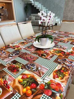 Toalha de Mesa PVC, Térmica, Plástica, Impermeável para 4 lugares 140x140 e 6 lugares 220X140. Estampa Cesta Verão na internet