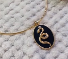 Gargantilha Cobra poderosa