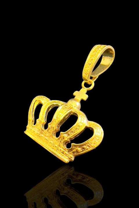 PINGENTE COROA G001 BANHADO A OURO 18K IDEAL PARA CORRENTES 4 MM A 10MM