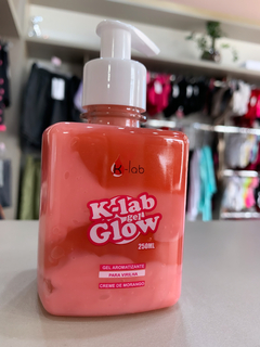 Gel blow girl