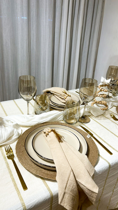 Mantel “Lurex” Dorado en internet