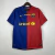 Camisa do Barcelona retrô 2008/09, com cores azul e vermelho, logotipo da Nike e patrocinador Unicef. Messi no auge