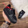 NIKE AIR FORCE - Detalhe Chapiscado Preto
