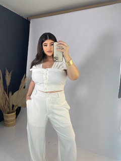 Cropped Princess Branco Listrado na internet