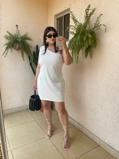 Vestido Lellis Branco Listrado na internet