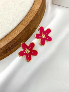 Brinco flor esmalta Pink