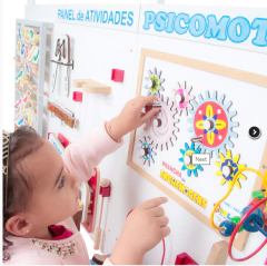 Painel de Atividades Psicomotoras na internet