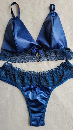 Conjunto Isis na internet