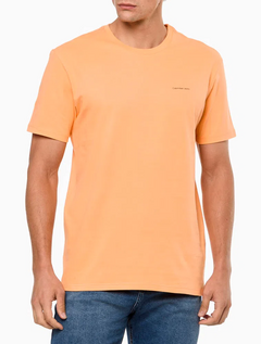 CAMISETA CALVIN KLEIN BASICO LOGO PEITO - LARANJA