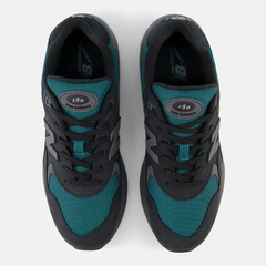 TENIS NEW BALANCE 580 - PRETO / VERDE - LODZ STORE