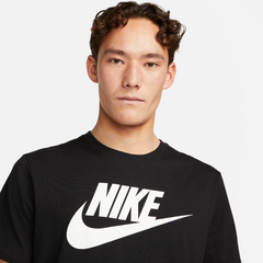 CAMISETA NIKE LOGO PEITO - PRETO na internet