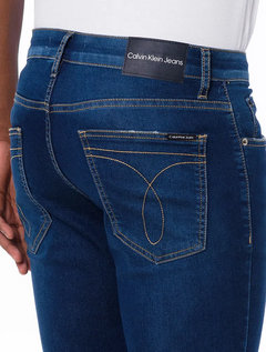 CALÇA JEANS CALVIN KLEIN SKINNY ESSENCIAL - MARINHO na internet