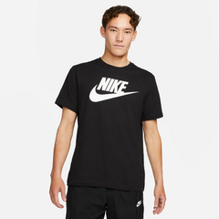 CAMISETA NIKE LOGO PEITO - PRETO