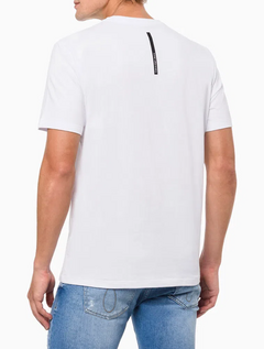 CAMISETA CALVIN KLEIN LOGO RETANGULAR REISSUE - BRANCO - comprar online