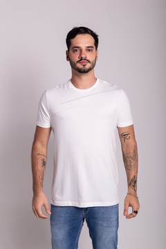 CAMISETA ARAMIS ESTAMPA LINHAS CRUZADAS - OFF WHITE - loja online