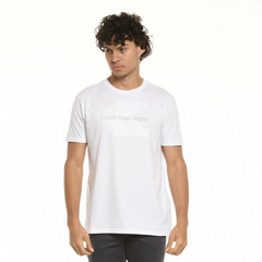 CAMISETA CALVIN KLEIN EMBOSSED - BRANCO