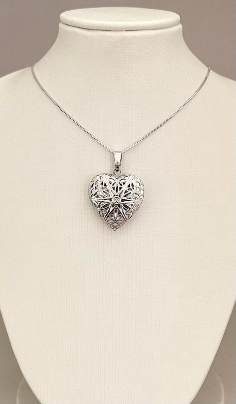 RELICÁRIO CORAÇÃO TRABALHADO - comprar online