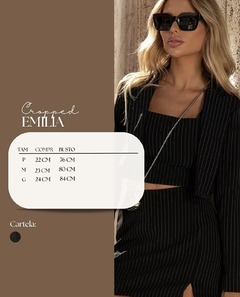 Cropped Emilia na internet