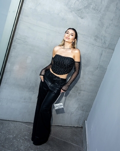 Corselet Tule na internet