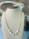 COLLAR GF EXTRALARGO PERLAS BLANCAS CON CIRCORNIAS AZULES