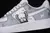 KAWS X Air Force 1 Low LIGHT na internet