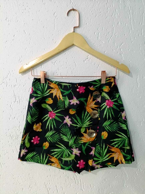 Short saia floral Tam 36 Zara
