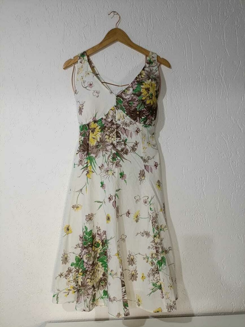 vestido estampa floral com bojo Talita Kume tam 44