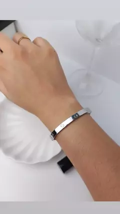 BRACELETE MONOGRAMAS INSPIRAÇÃO CARTIER prateado - comprar online