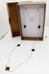 COLAR FOLHEADO LONGO TREVOS PRETOS dourado