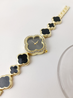 RELÓGIO VIRGÍNIA INSPIRAÇÃO VAN CLEEF preto c/ dourado - comprar online