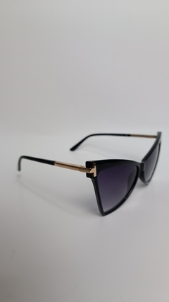 Óculos de sol preto modelo gatinho - comprar online