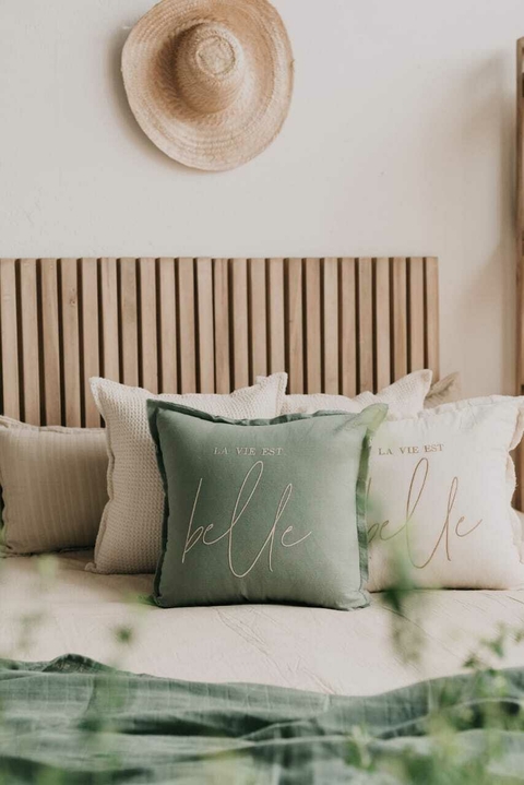 ALMOHADON LA VIE ESTE BELLE - comprar online