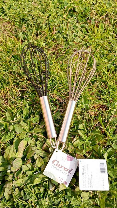 BATIDOR DE SILICONA CAROL