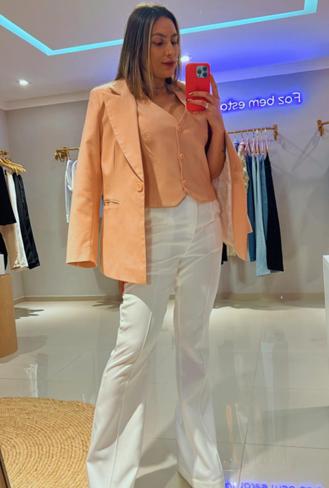 COLETE RECORTE COM BOTOES